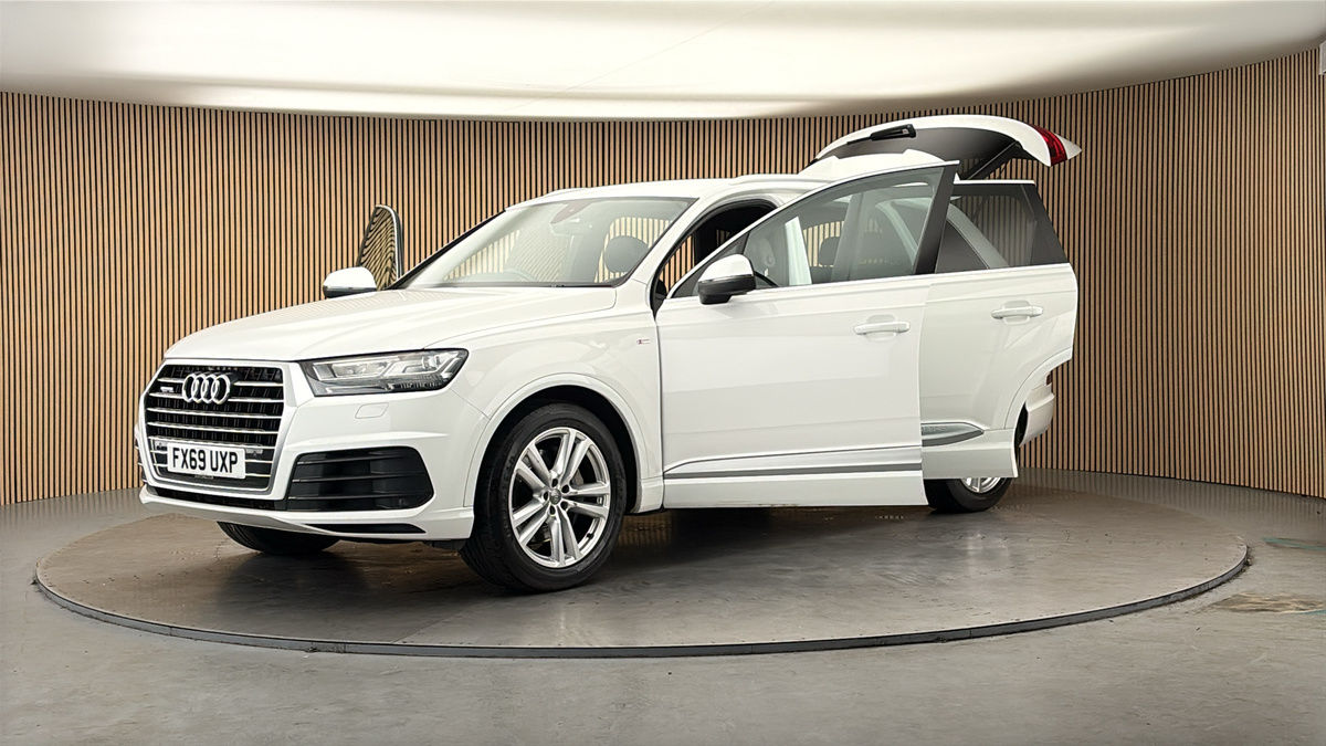 Audi Q7 Image 22