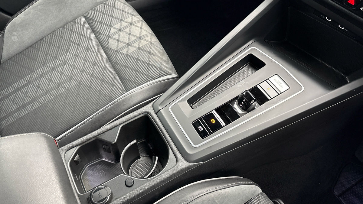 Volkswagen Golf Image 18