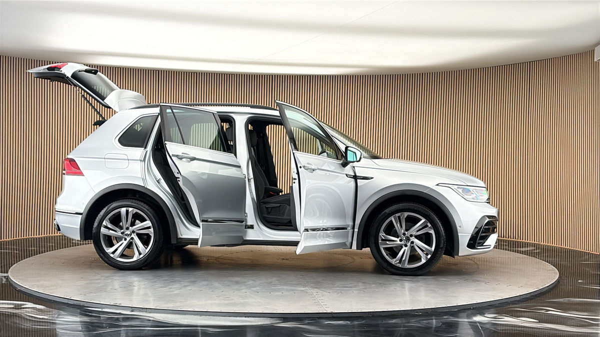 More views of Volkswagen Tiguan