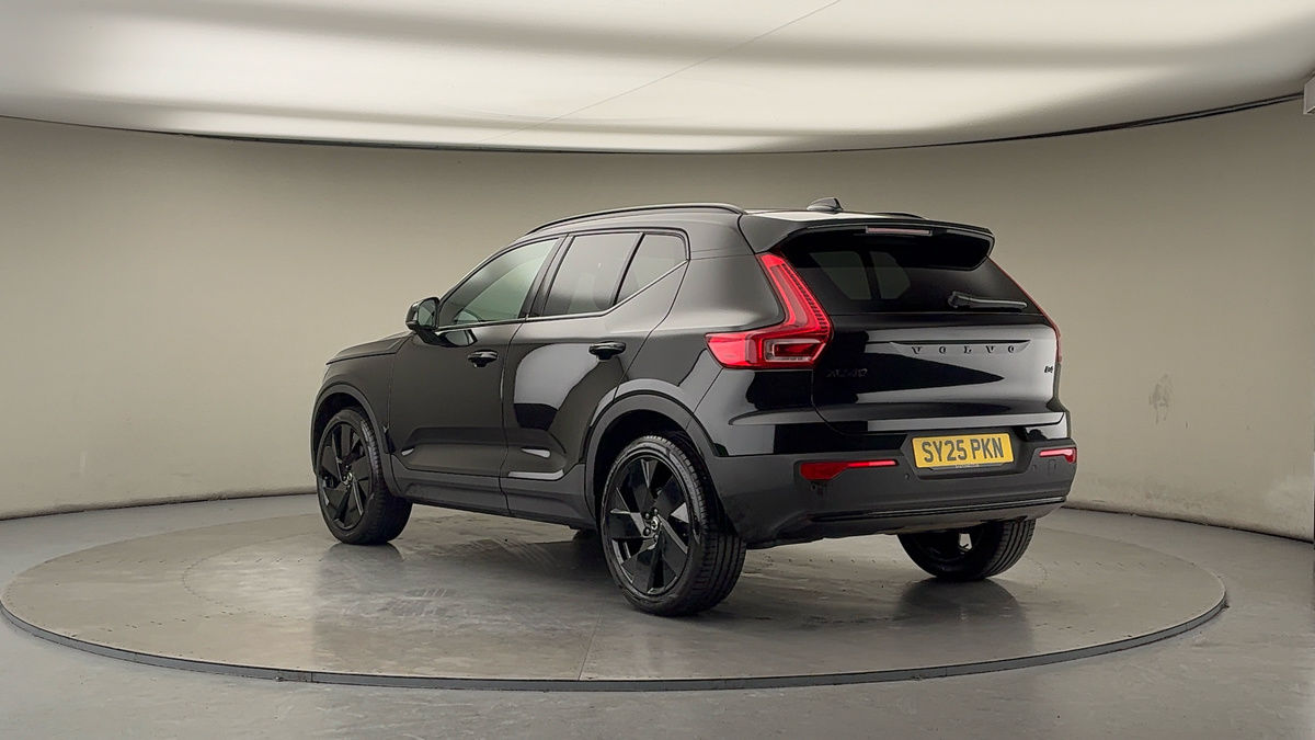 Volvo XC40 Image 2