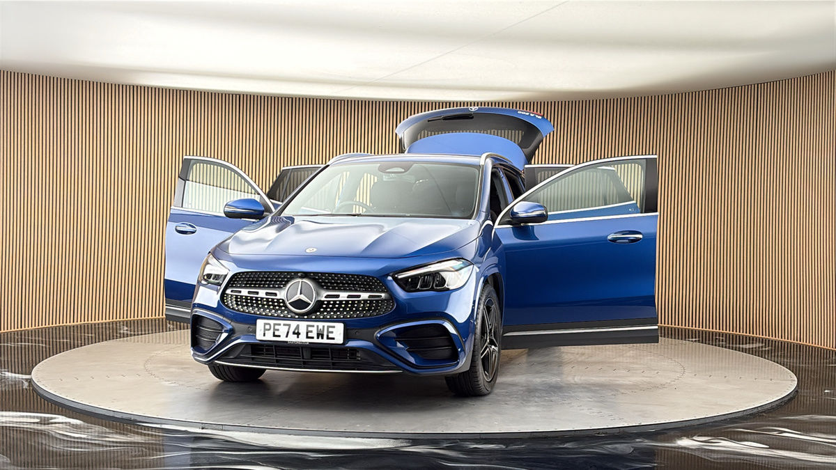 More views of Mercedes-Benz GLA