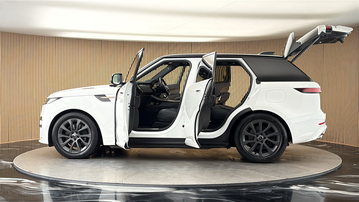 More views of Land Rover Range Rover Sport