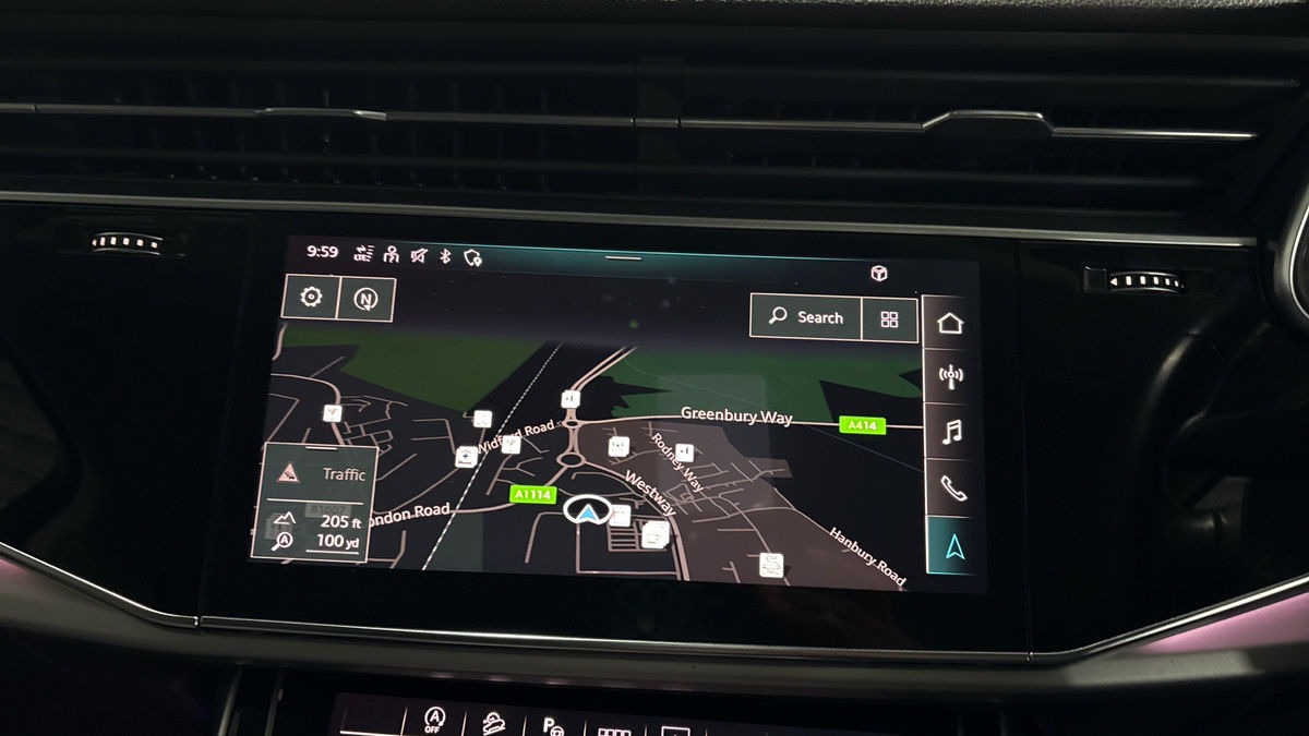 Audi Q7 Image 17
