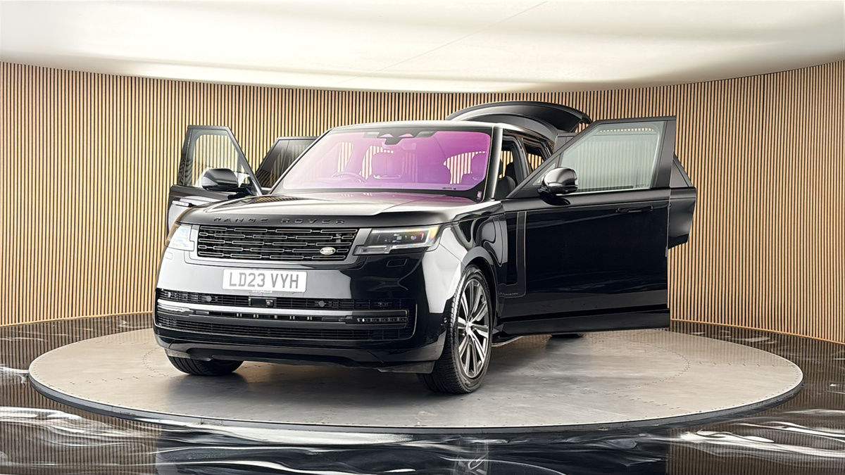 More views of Land Rover Range Rover