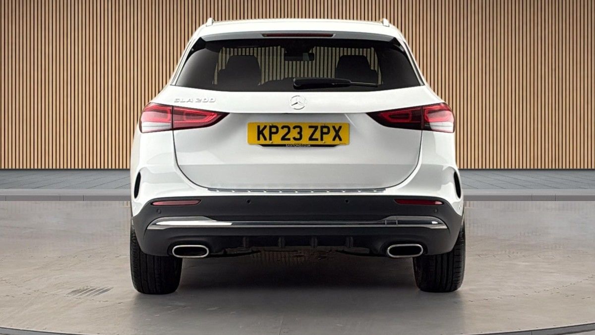 Mercedes-Benz GLA Image 4