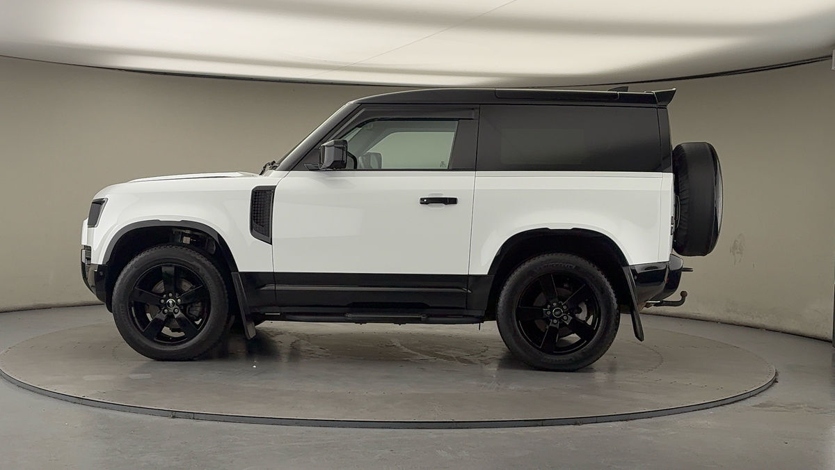 More views of Land Rover Defender 90