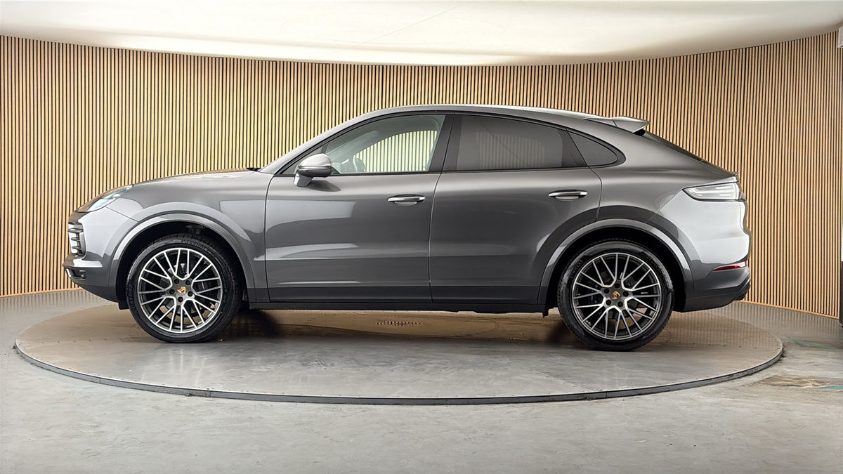 More views of Porsche Cayenne