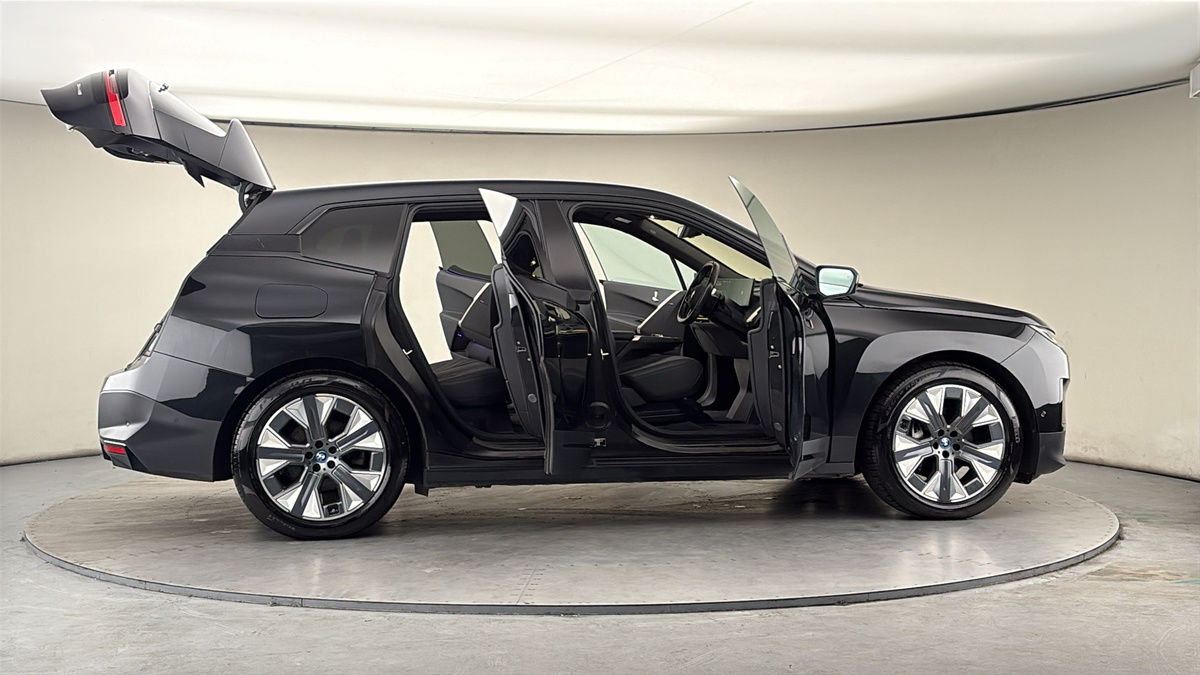 More views of BMW iX