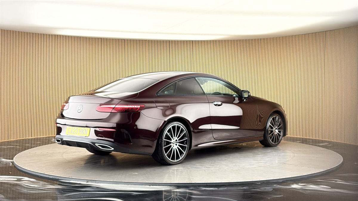 Mercedes-Benz E Class Image 21