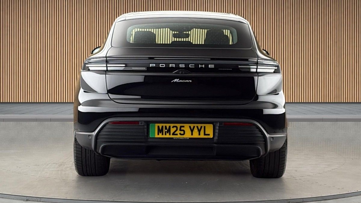 Porsche Macan Image 5