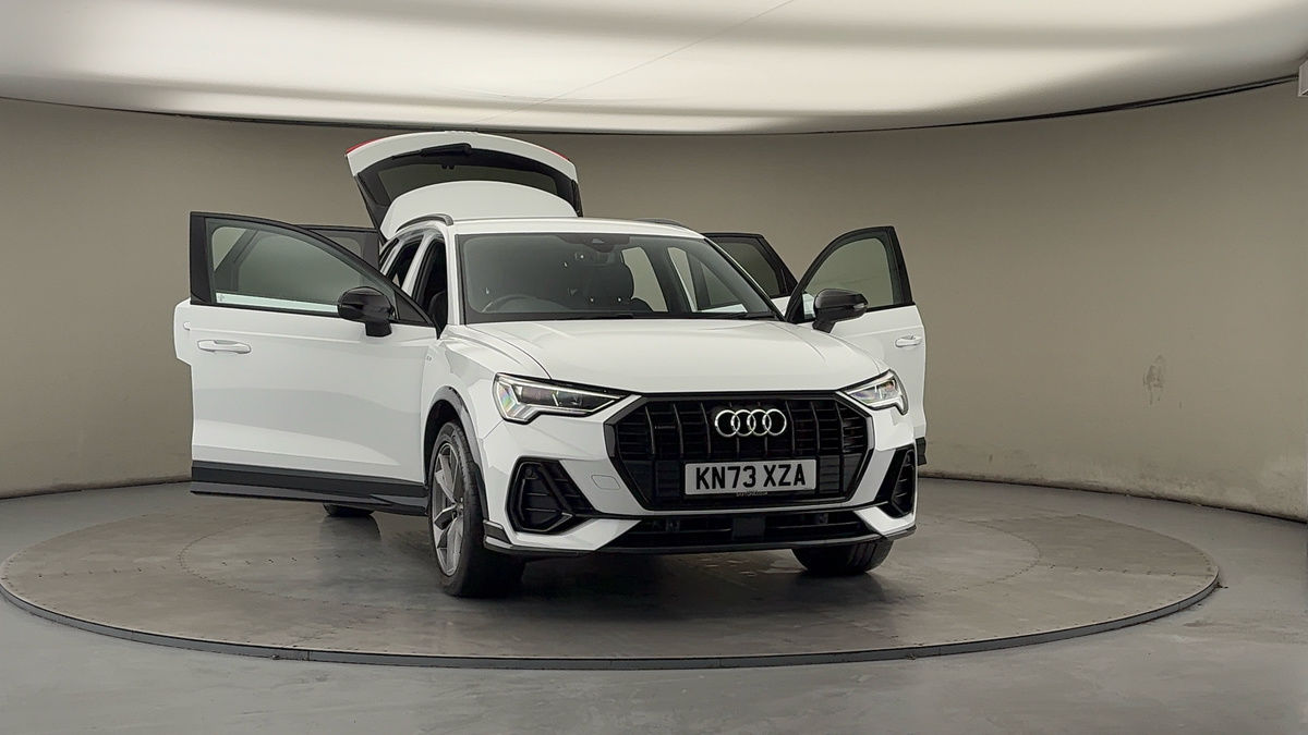 More views of Audi Q3