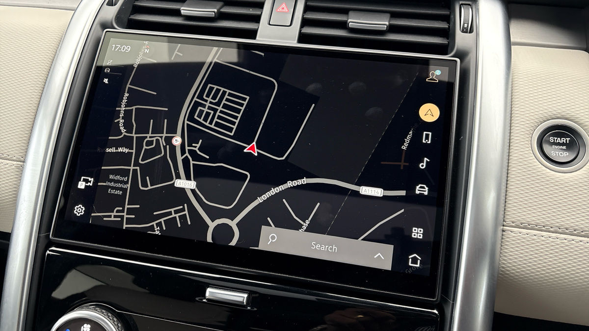 Land Rover Discovery Image 17
