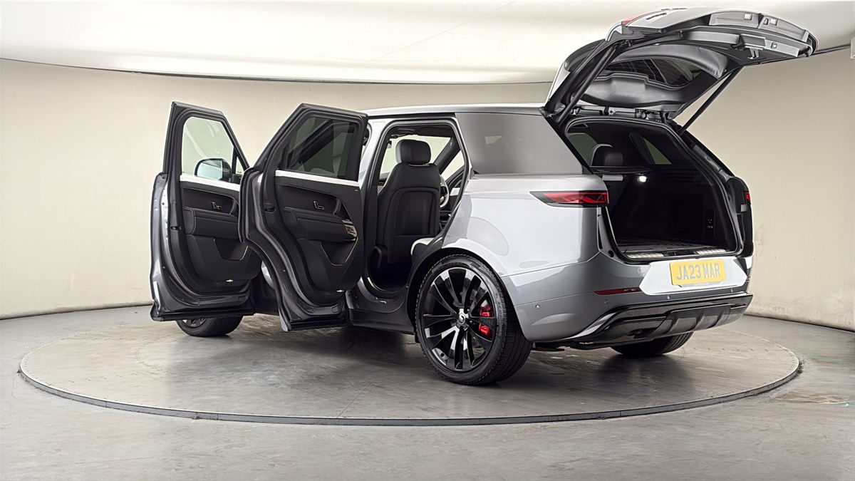 More views of Land Rover Range Rover Sport