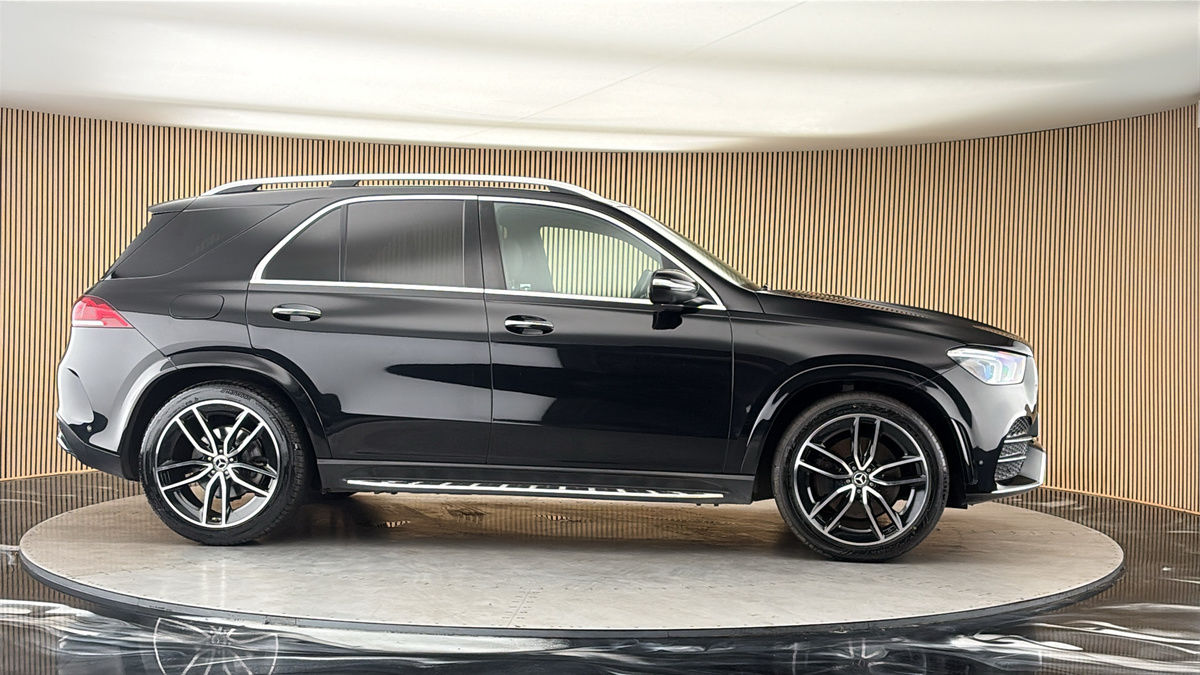 More views of Mercedes-Benz GLE