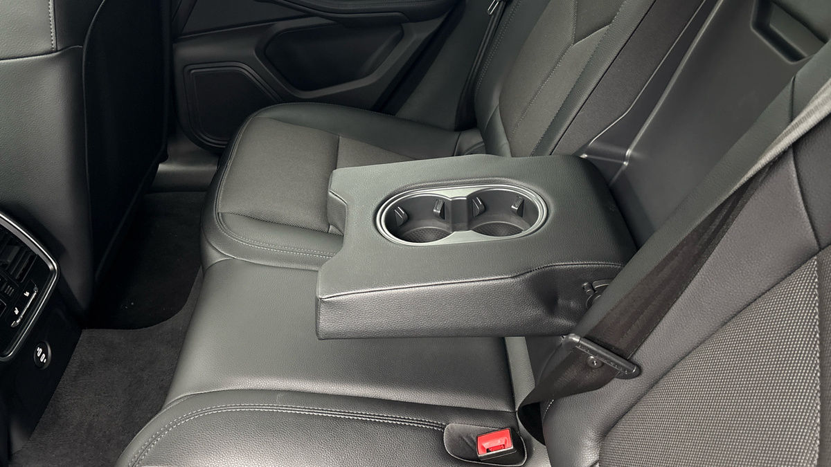 Porsche Macan Image 9