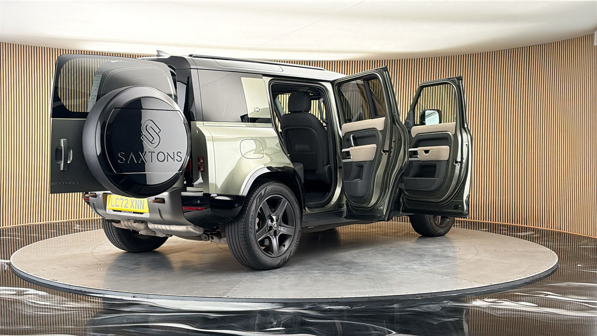 More views of Land Rover Defender 110
