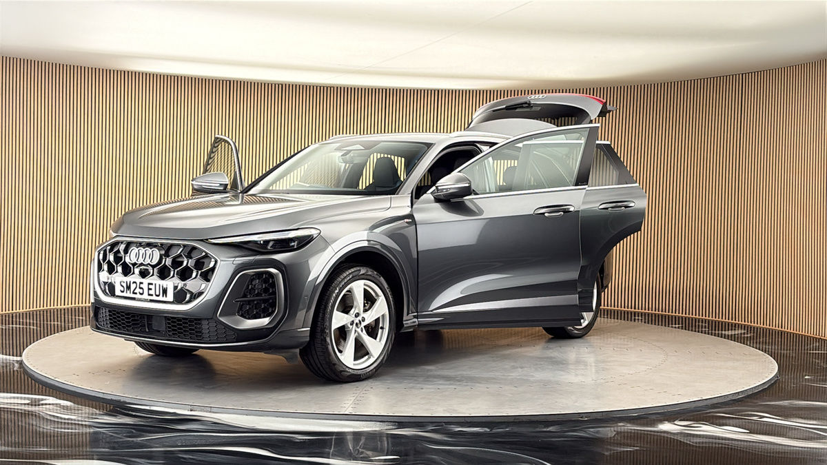 More views of Audi Q5