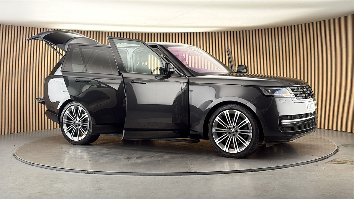More views of Land Rover Range Rover