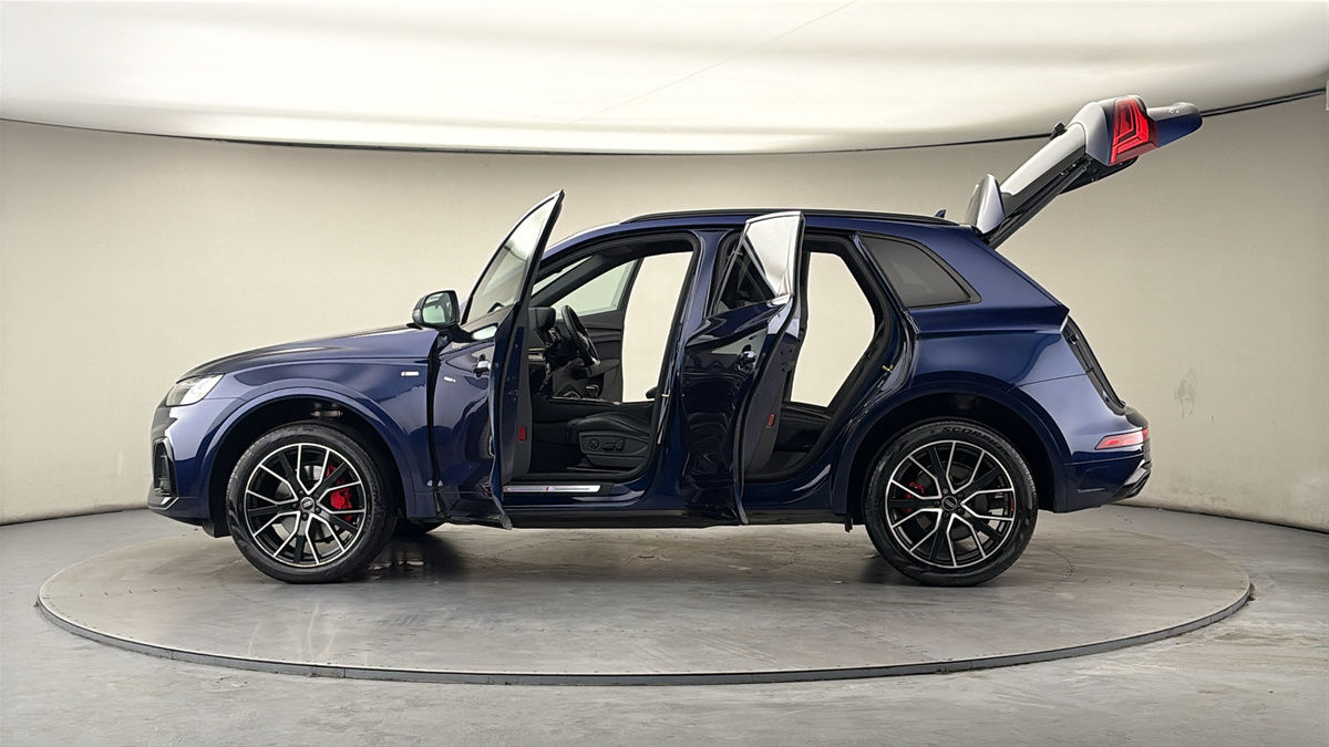 More views of Audi Q5