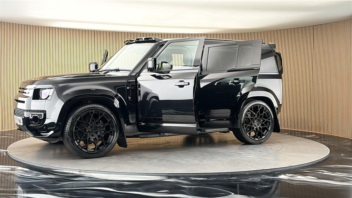 More views of Land Rover Defender 110
