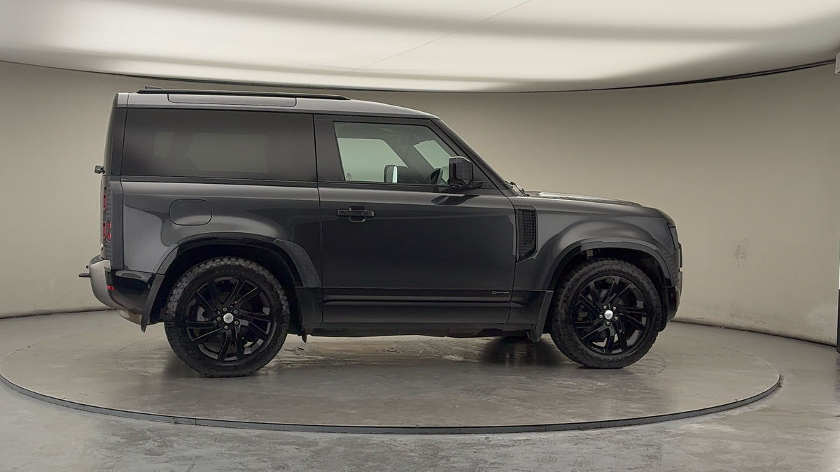 More views of Land Rover Defender 90