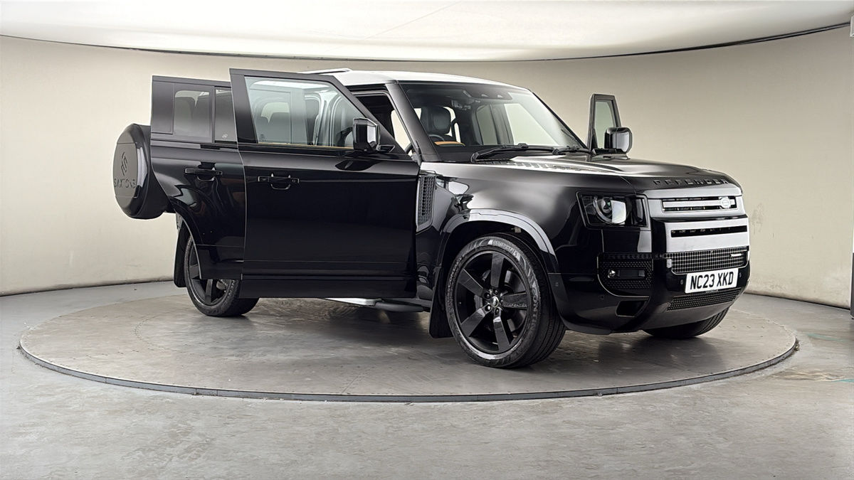 More views of Land Rover Defender 110