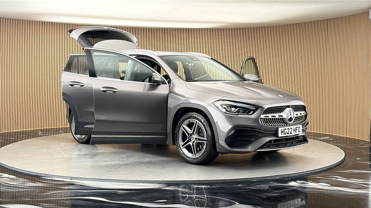 More views of Mercedes-Benz GLA