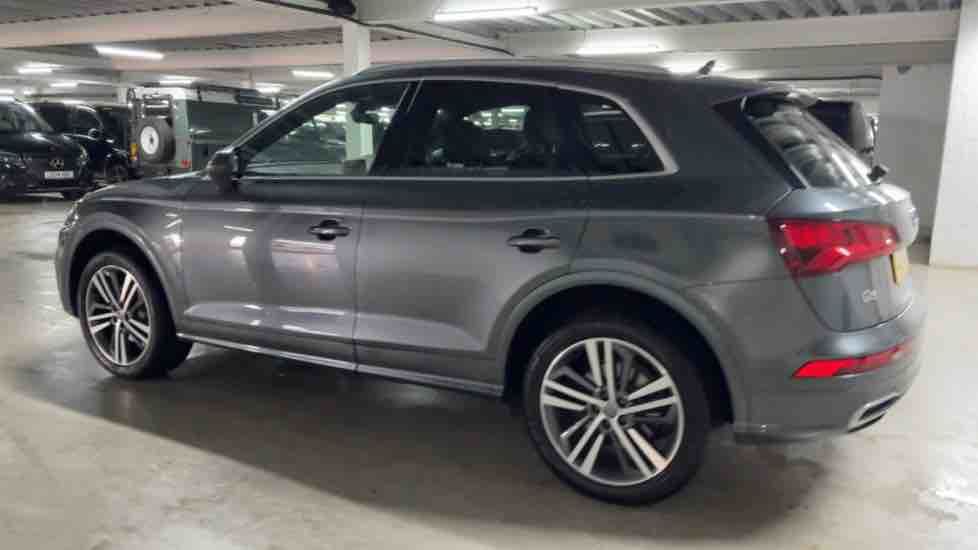 More views of Audi Q5