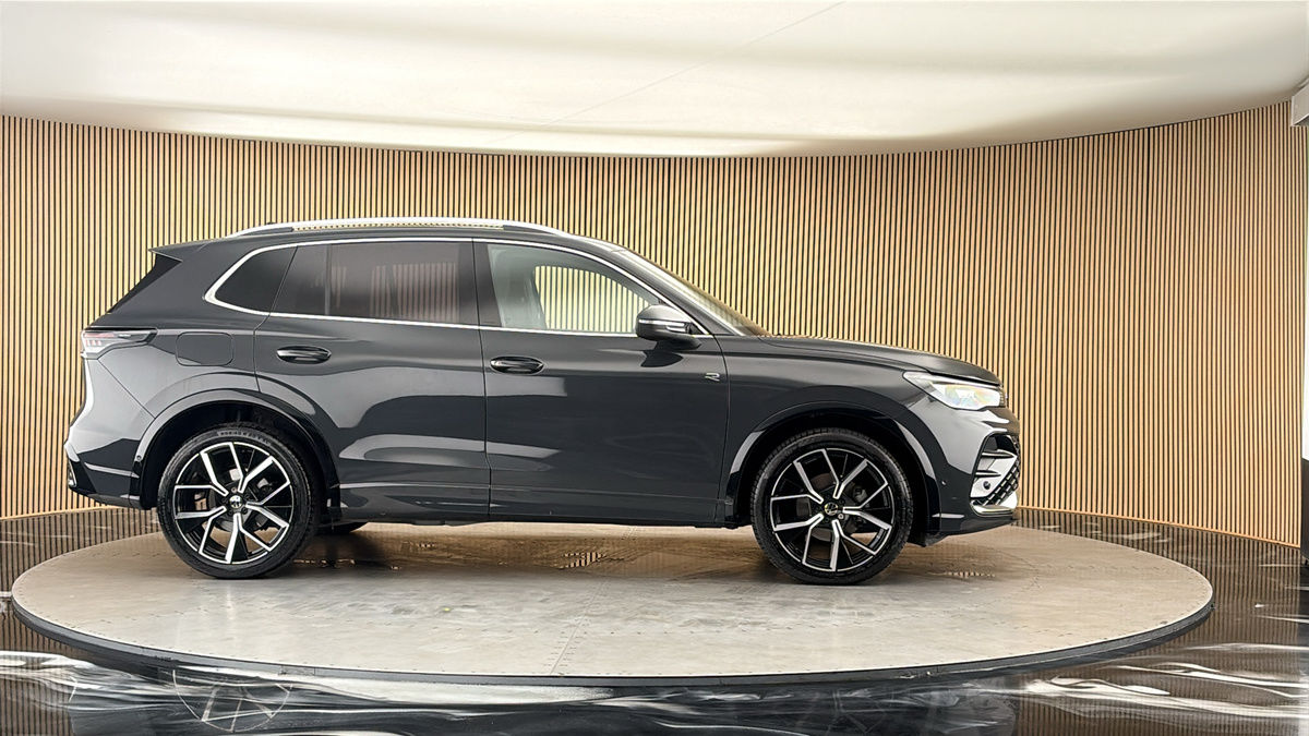 More views of Volkswagen Tiguan
