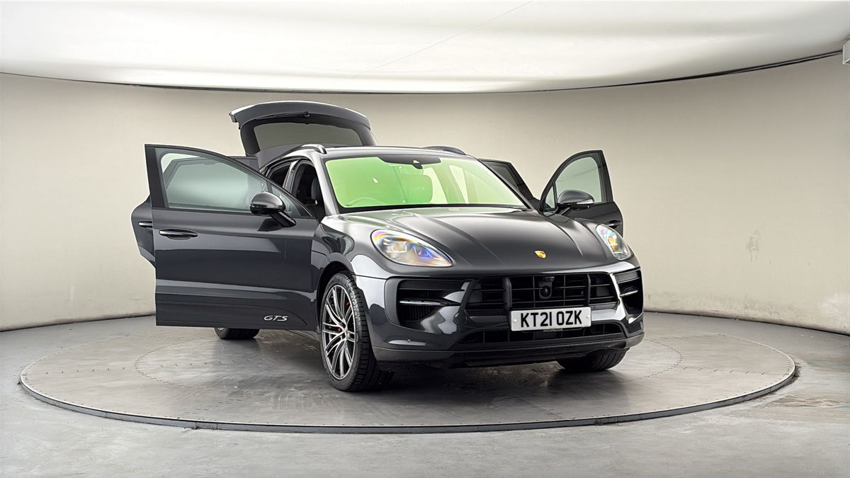 More views of Porsche Macan