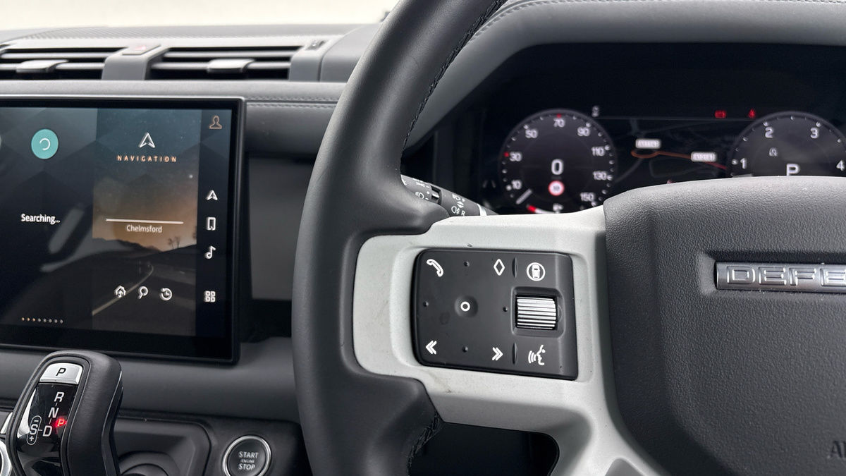 Land Rover Defender 110 Urban Image 13