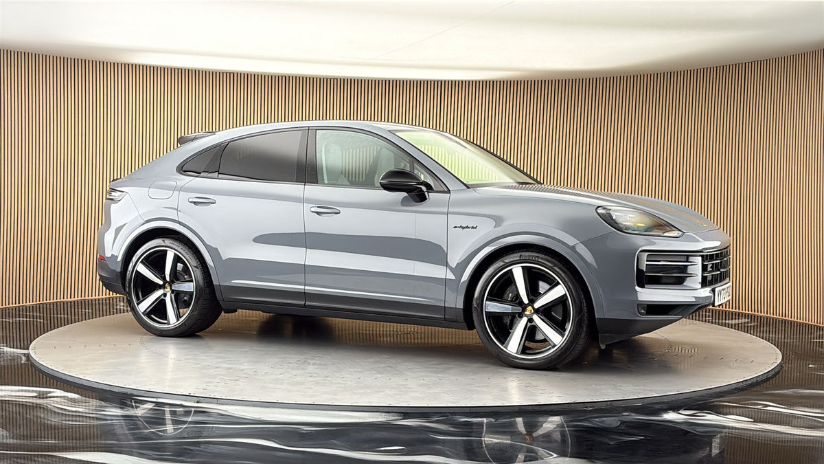 More views of Porsche Cayenne