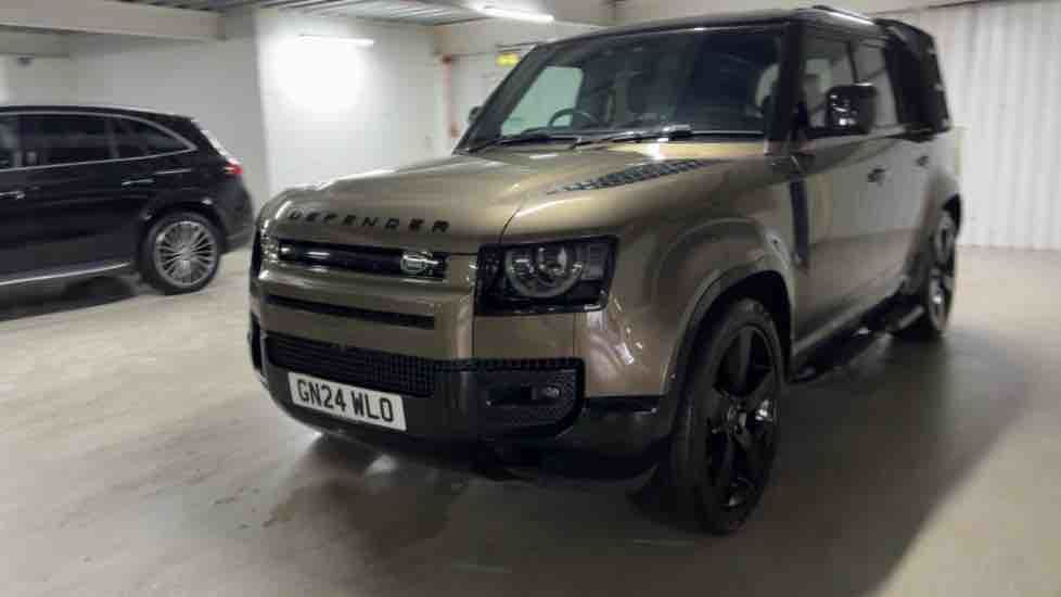 More views of Land Rover Defender 110