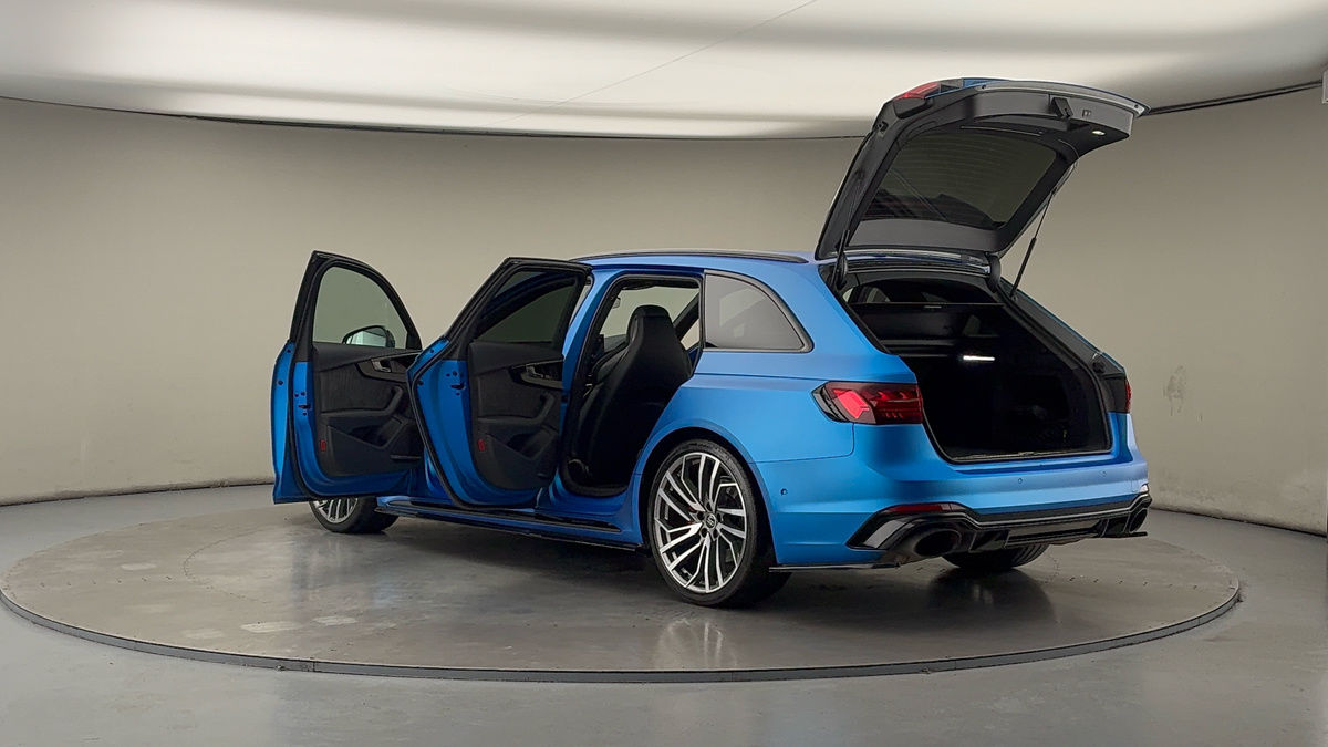 More views of Audi RS4 Avant