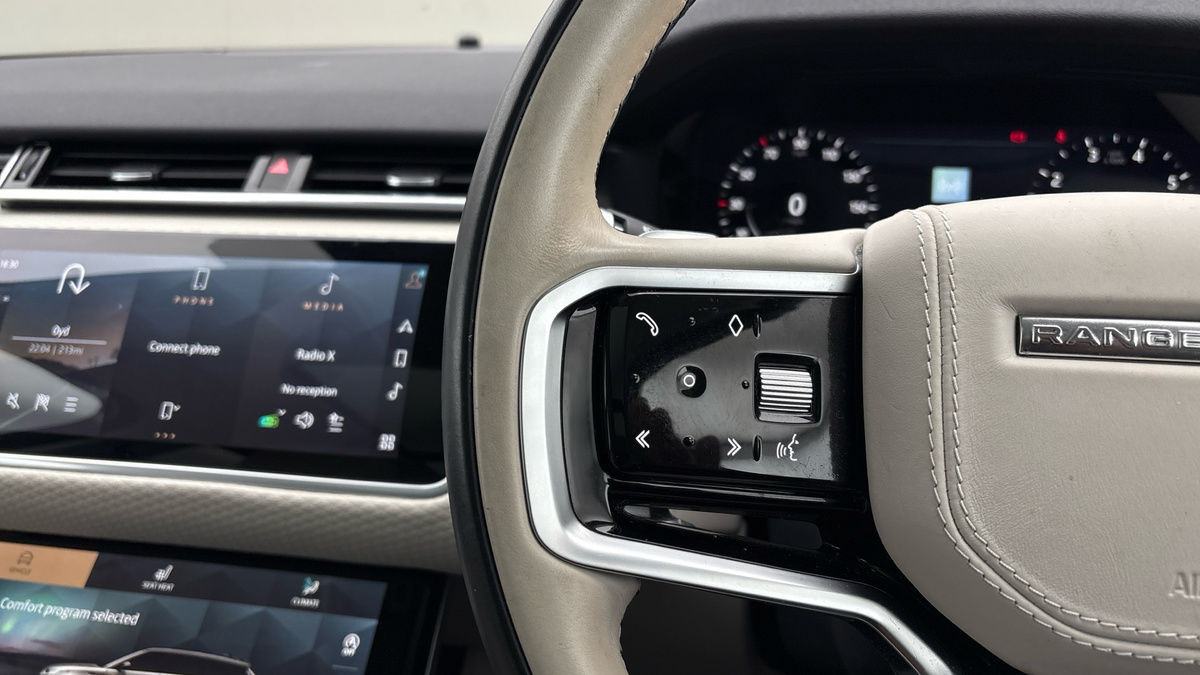 Land Rover Range Rover Velar Image 13