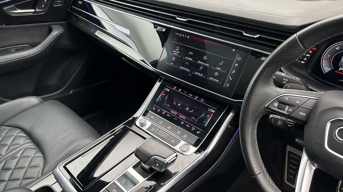 Audi Q7 Image 18