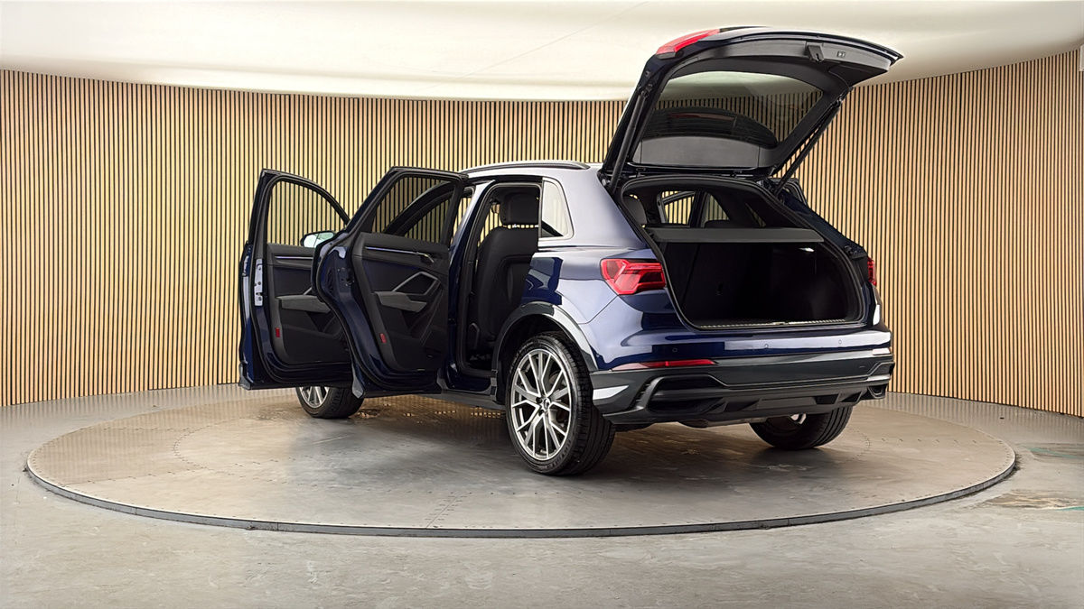 Audi Q3 Image 23
