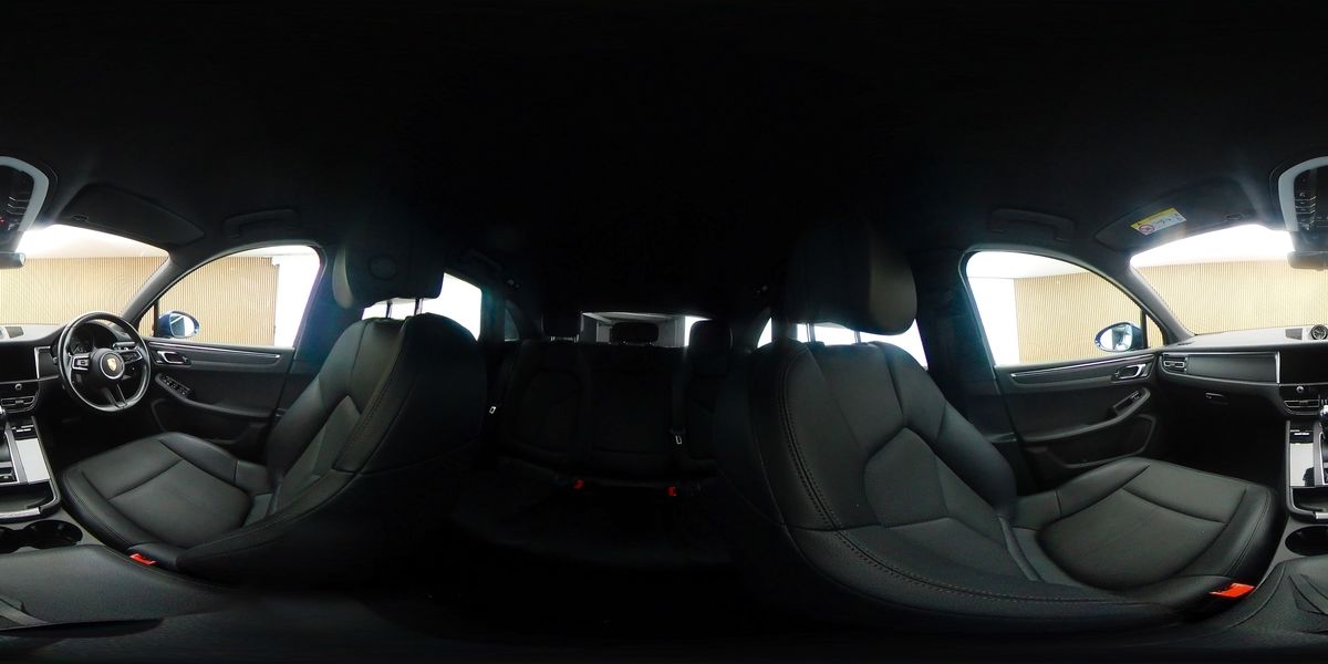 More views of Porsche Macan