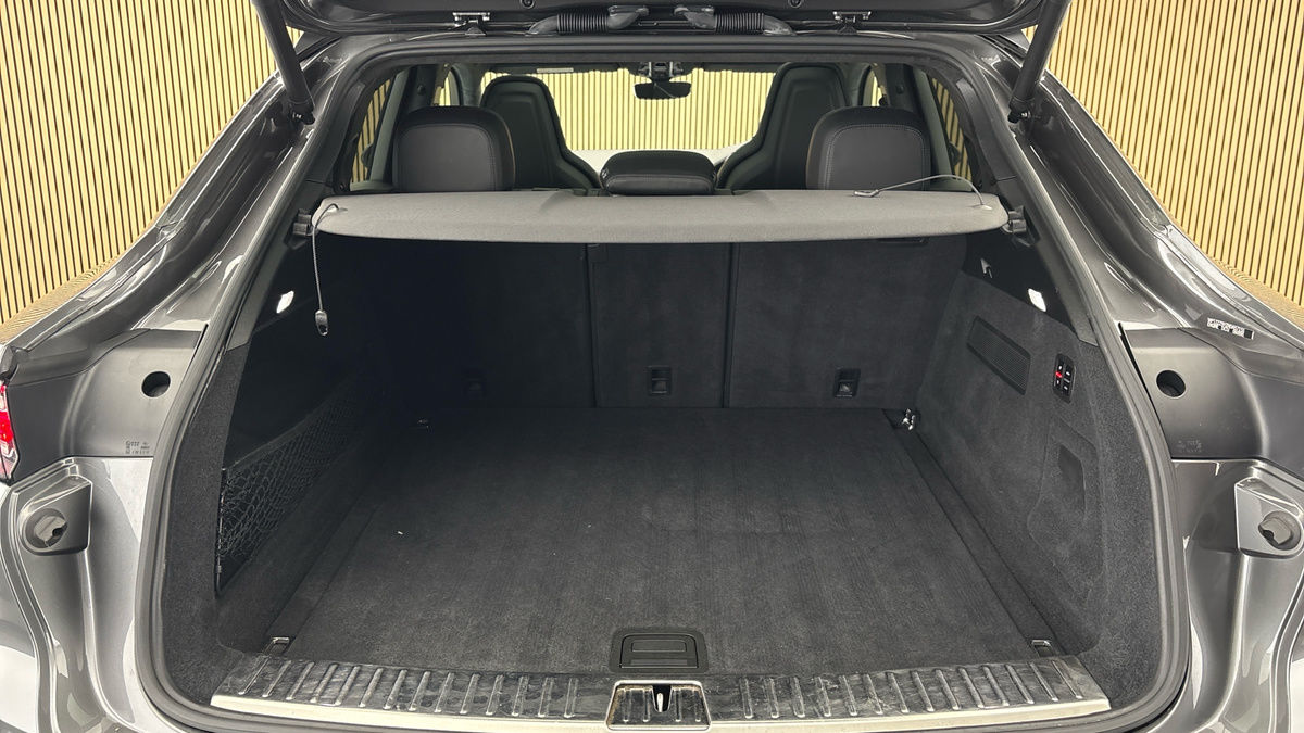 Porsche Cayenne Image 11