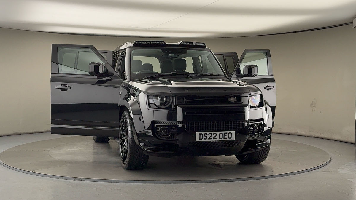 More views of Land Rover Defender 110