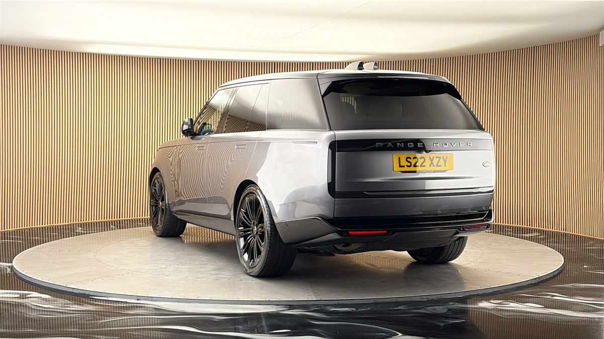 More views of Land Rover Range Rover