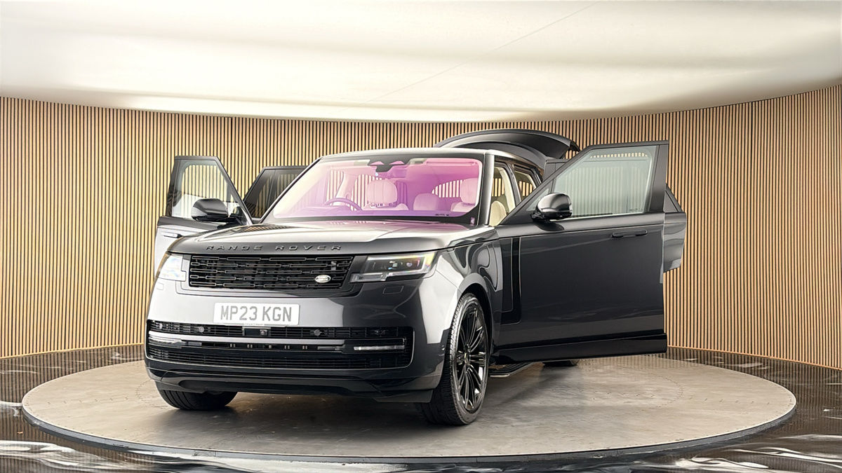 More views of Land Rover Range Rover