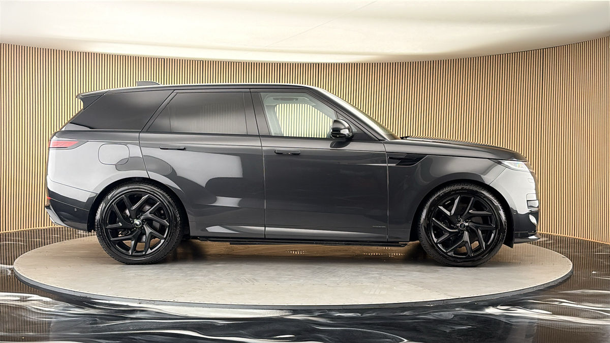 Land Rover Range Rover Sport Image 16