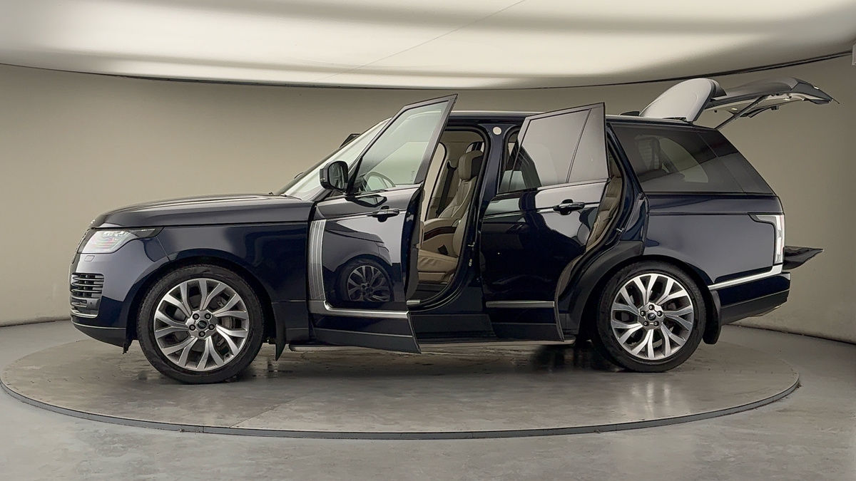 More views of Land Rover Range Rover