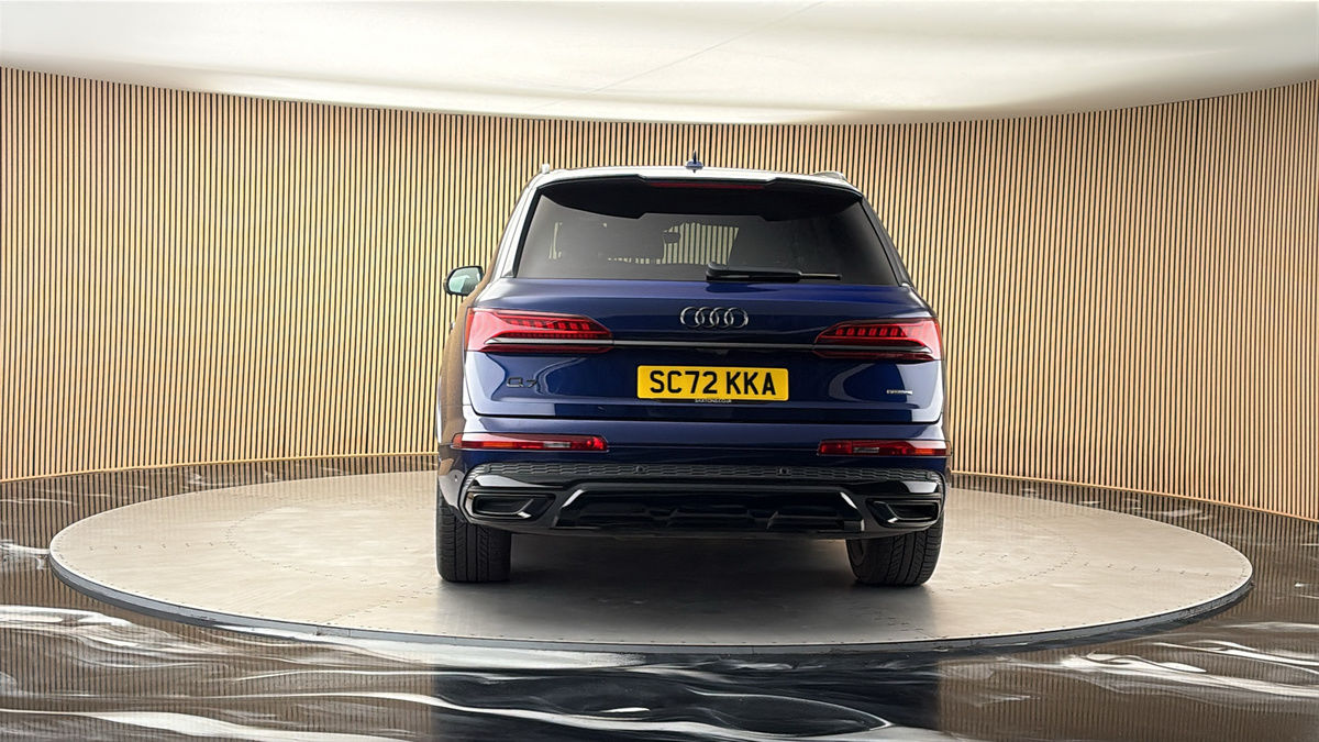 More views of Audi Q7