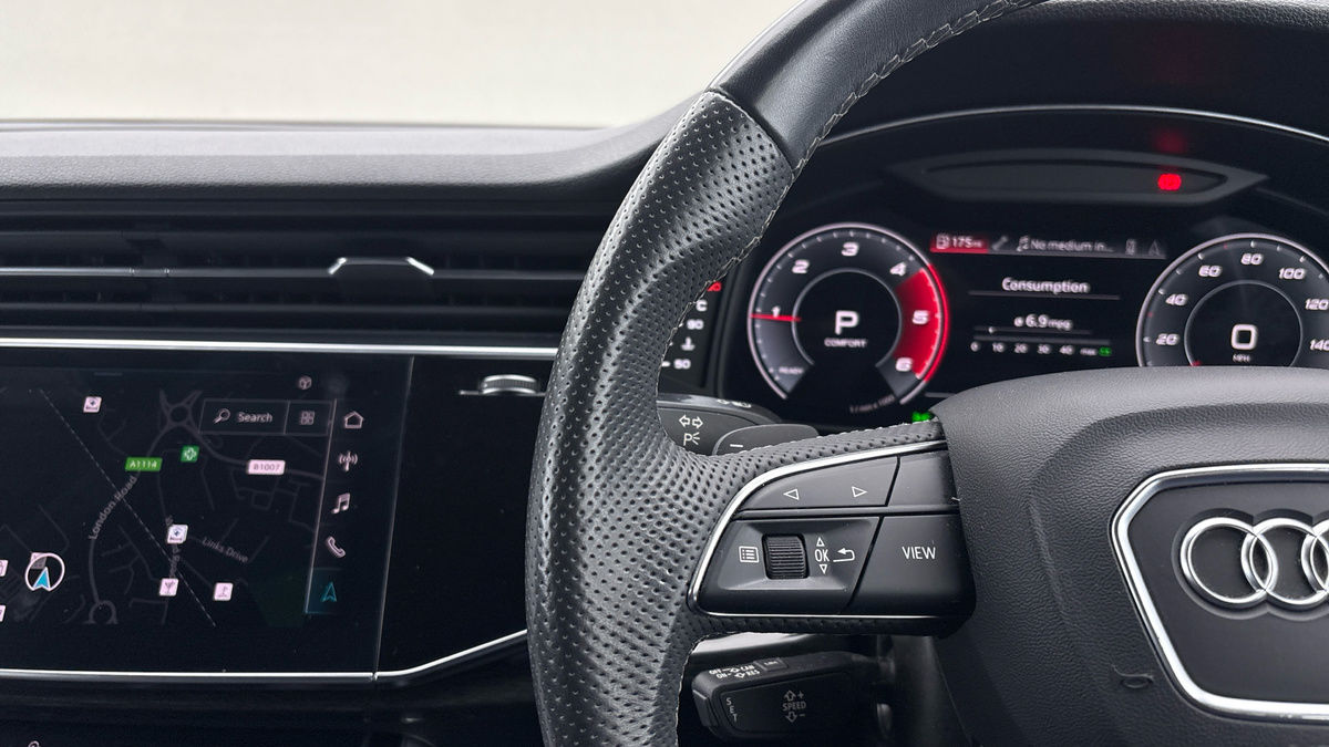 Audi Q7 Image 13