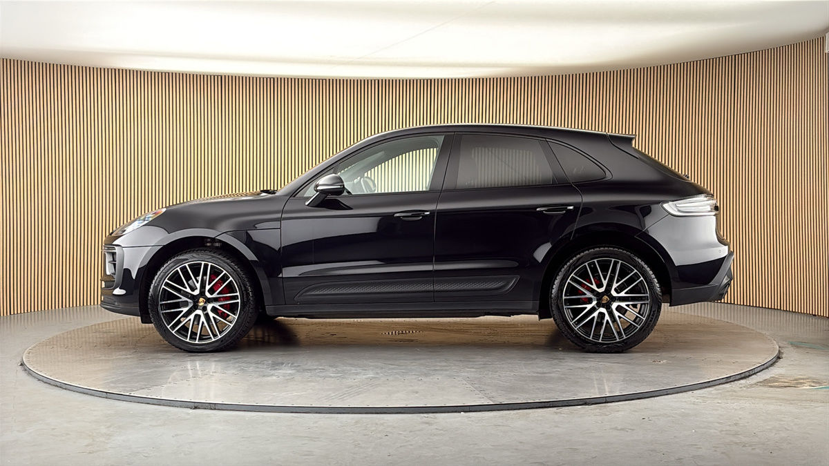 More views of Porsche Macan