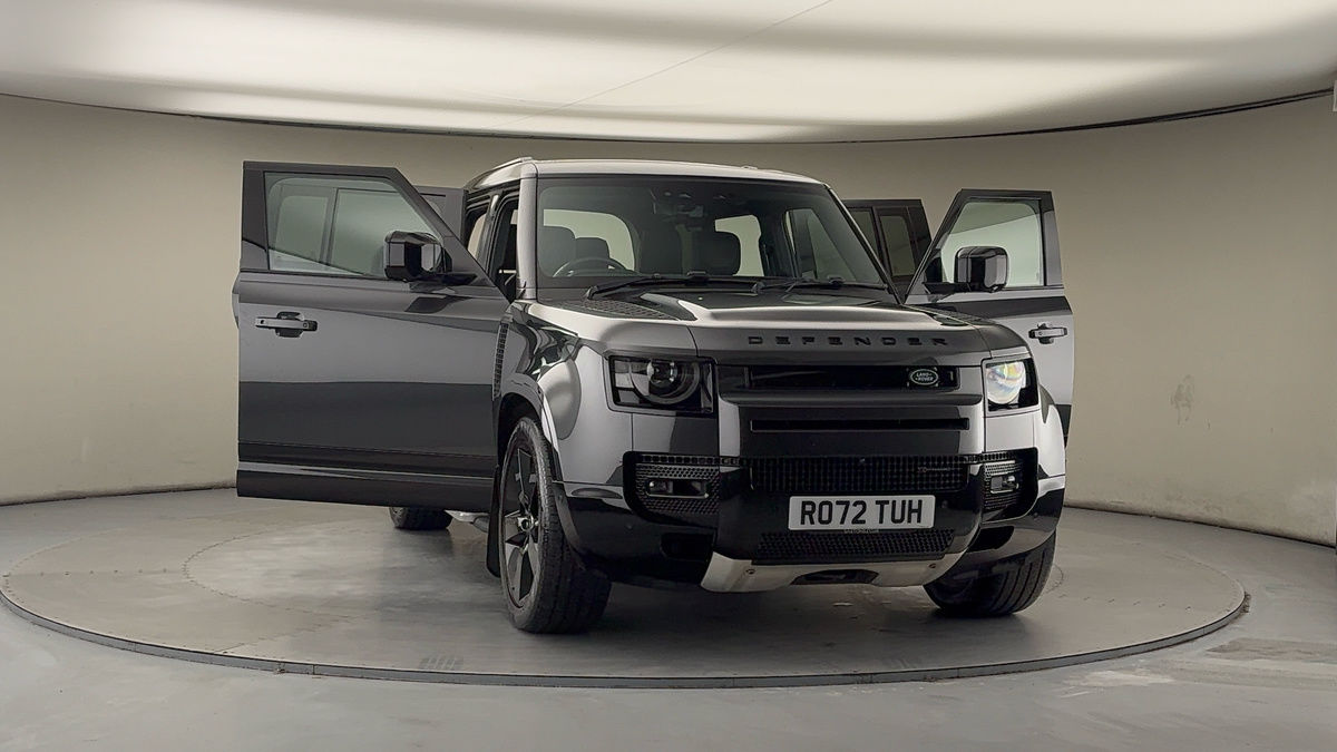 More views of Land Rover Defender 110