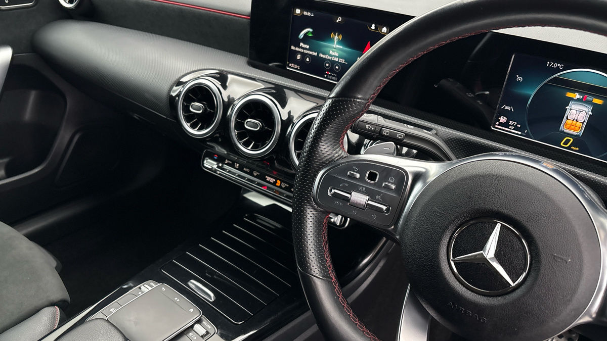 Mercedes-Benz A Class Image 18