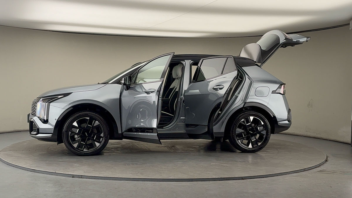 More views of Kia Sportage